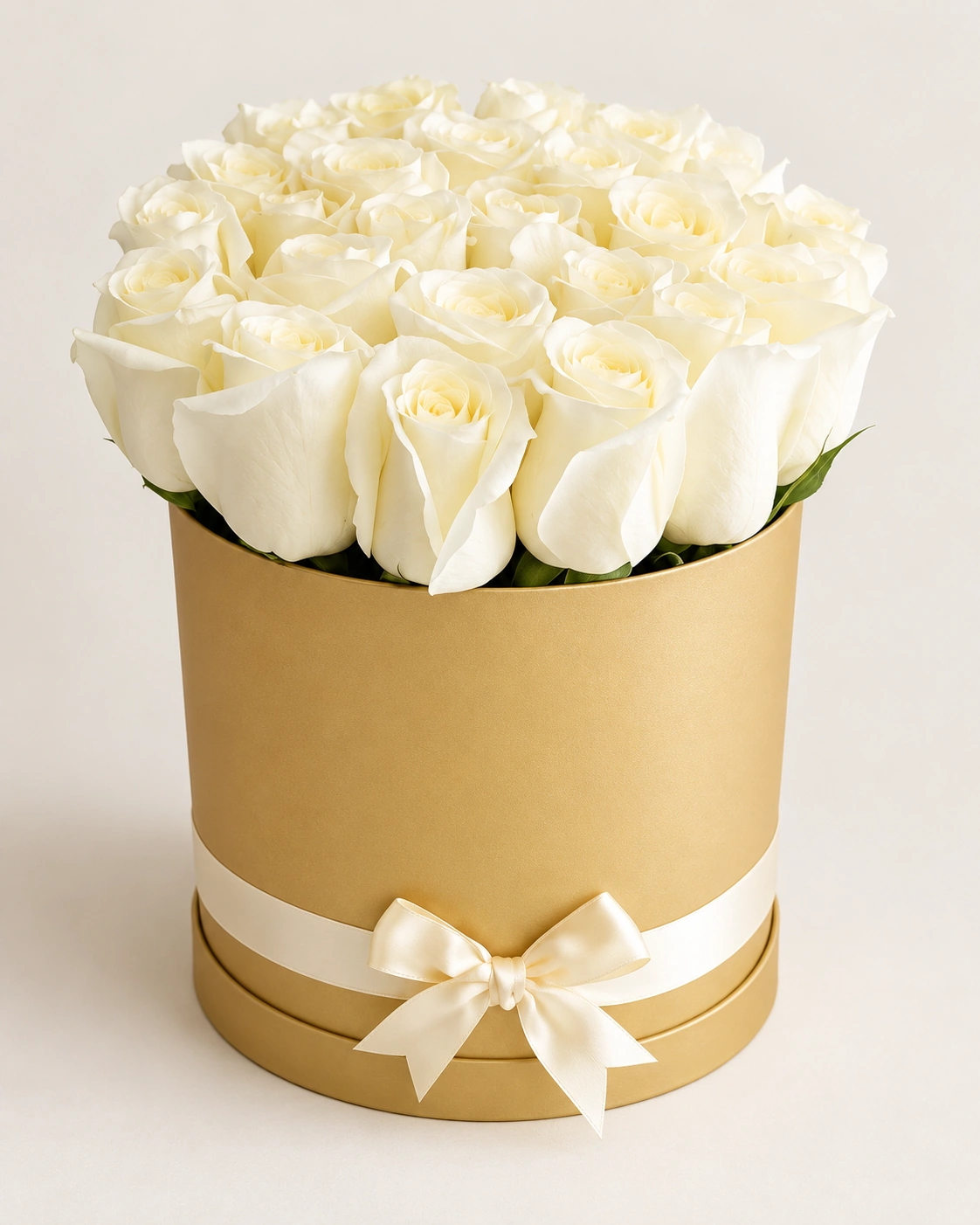 Rosas Blancas en Caja Dorada
